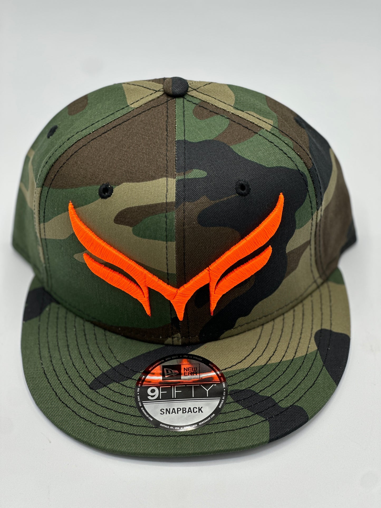 NEW ERA FULL  CAMO W/ ORANGE  3D LOGO