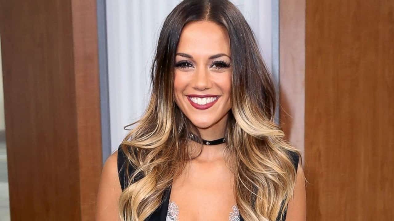 jana kramer net worth